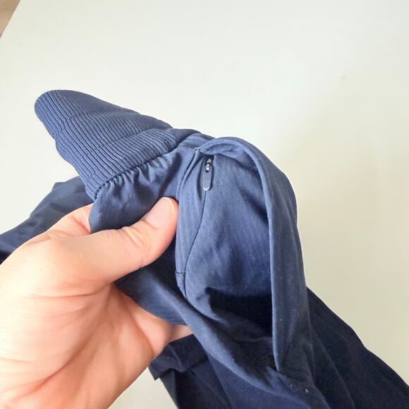 Lululemon Dance Studio Mid-Rise Cropped Pant Navy Size 0 - Picture 9 of 12